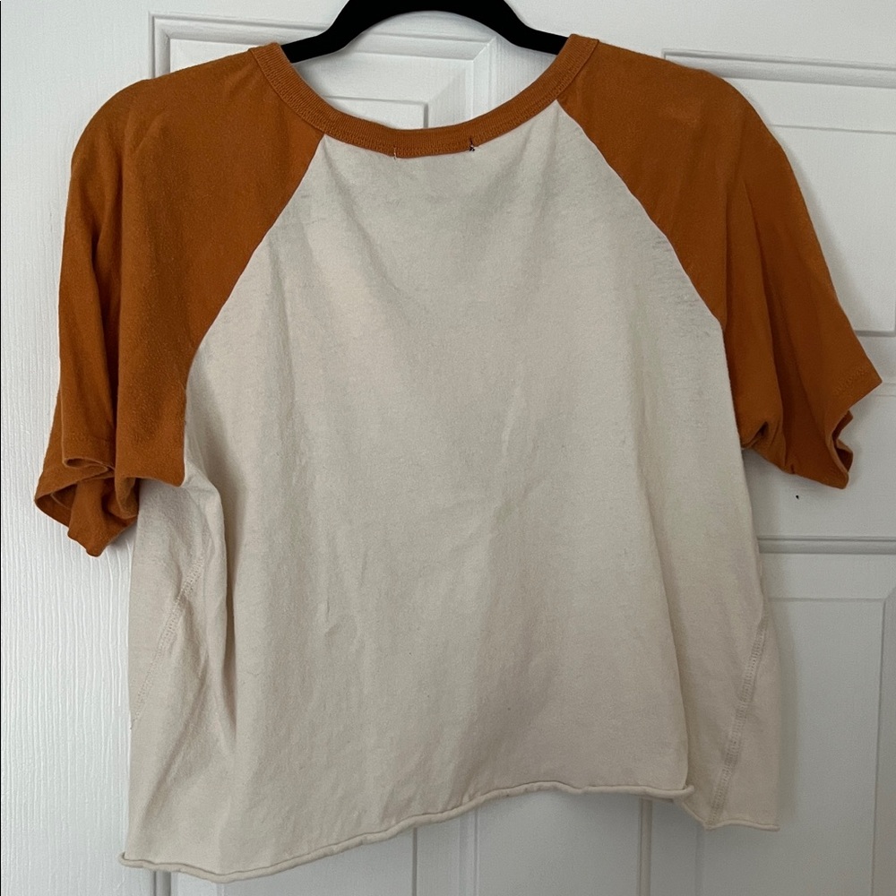 Forever 21 Graphic Tee - Picture 4 of 4